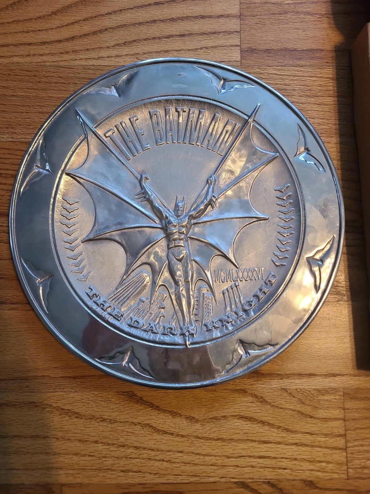 1996 Batman In Flight Great Gotham City Collection 12" Metal Plate Dennison