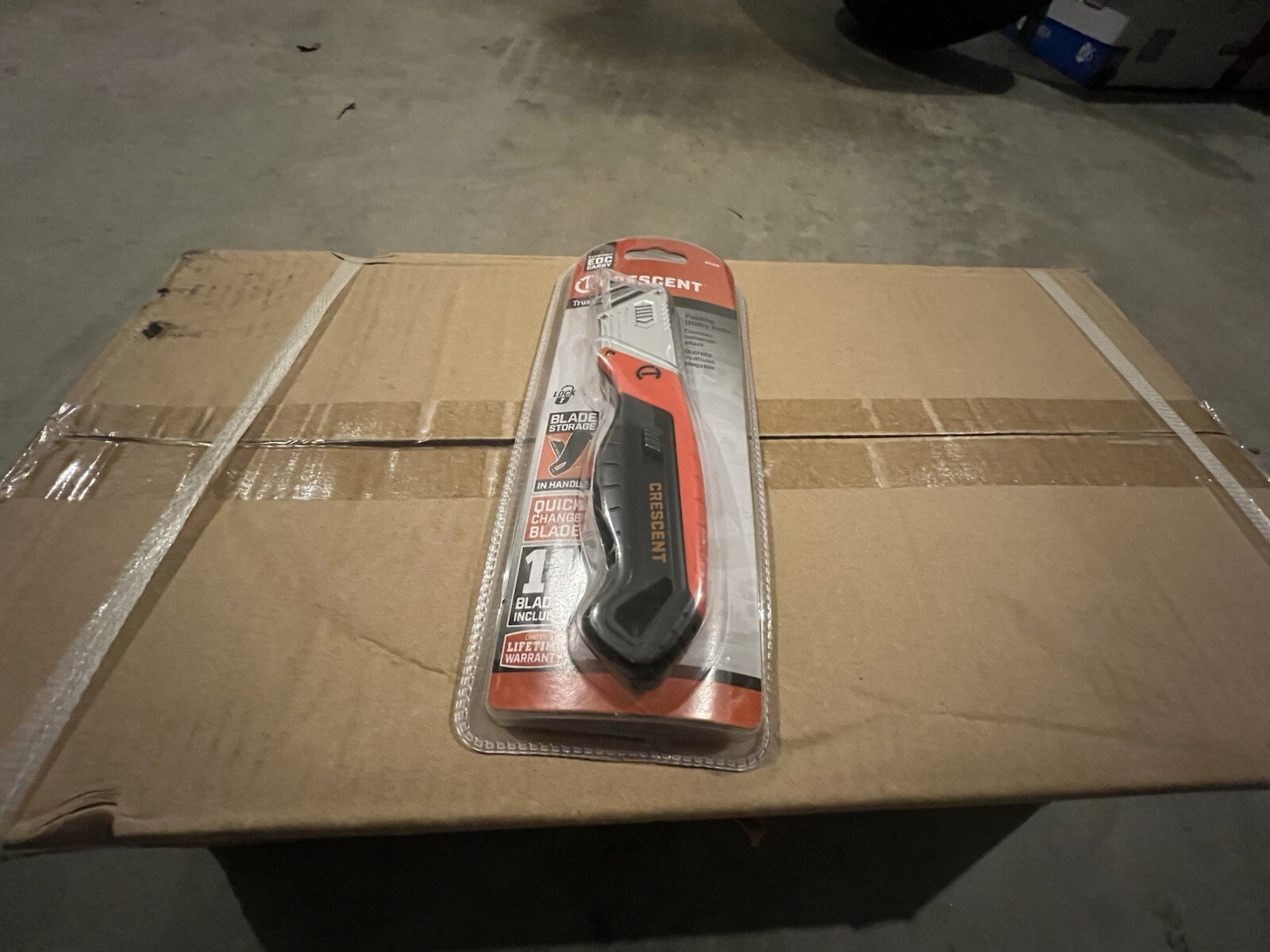 Crescent Folding Utility Knife CTKF2 With 11 Blades