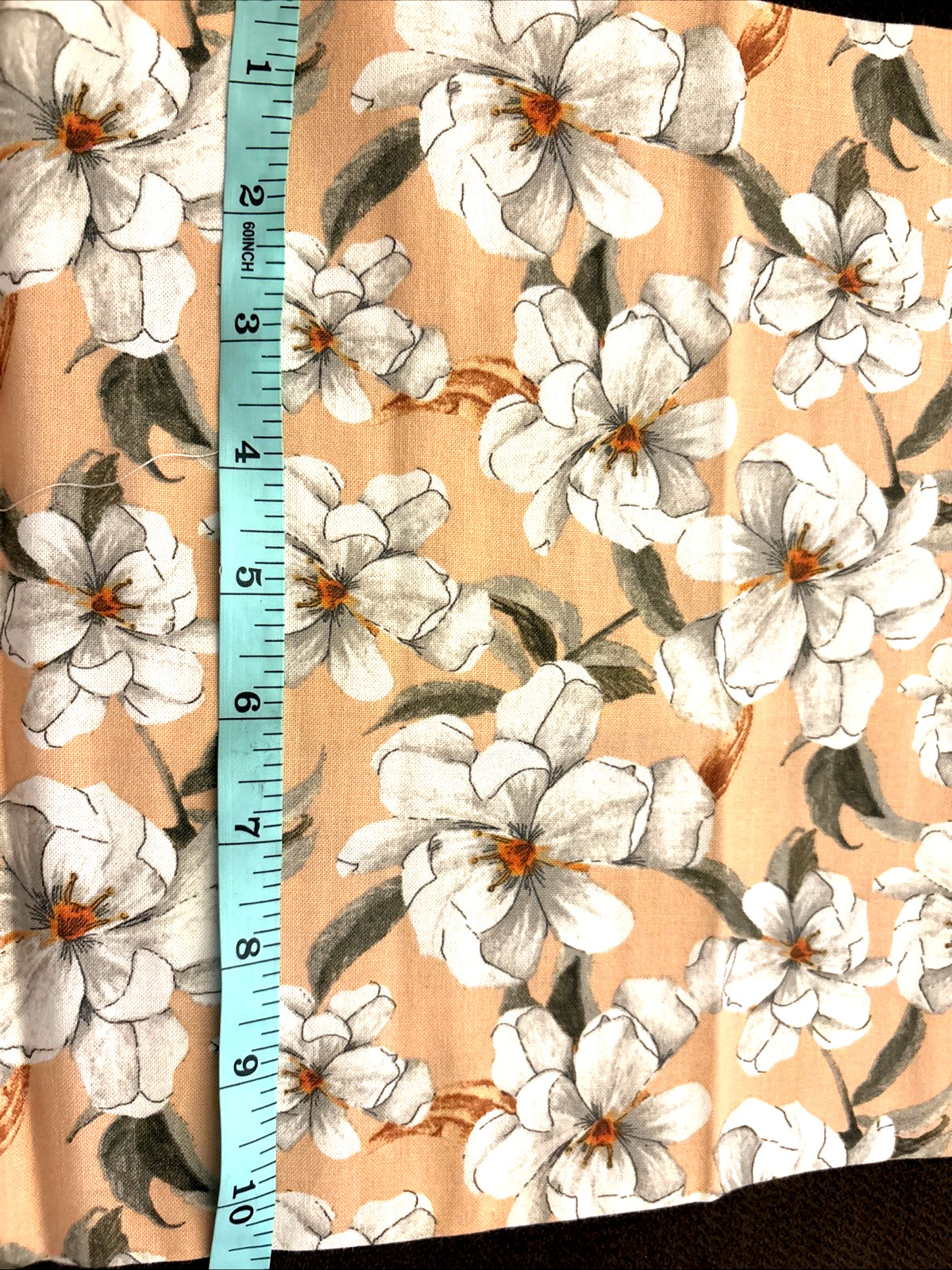 1 piece Remnant Quilt White Apple Bloom Flowers Beige Cream Cotton Craft 13"x10”