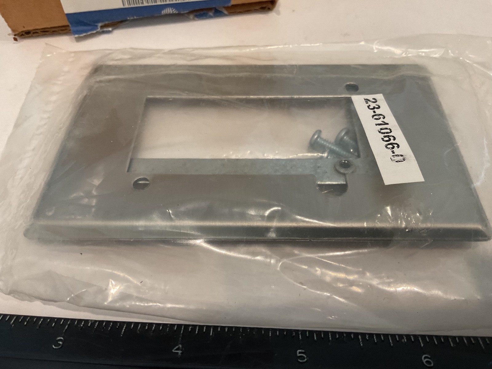 New Johnson Controls TE 6001-4 Mounting Assembly