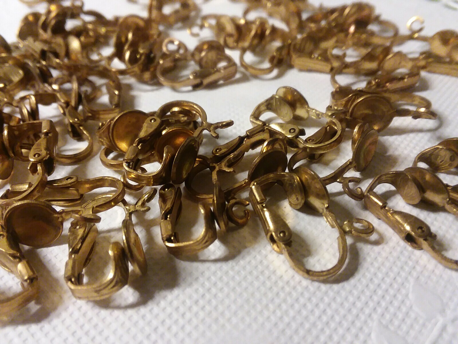 Jewelry FindingsLot:50PCS7mm CurvedDiscBrassClipOnEarrings Blanks 10-11-2021 NOS