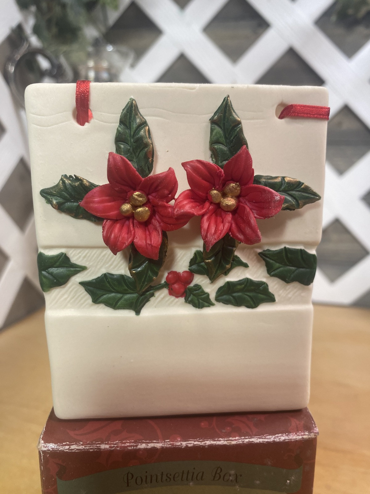 Lincolnshire Poinsettia Box