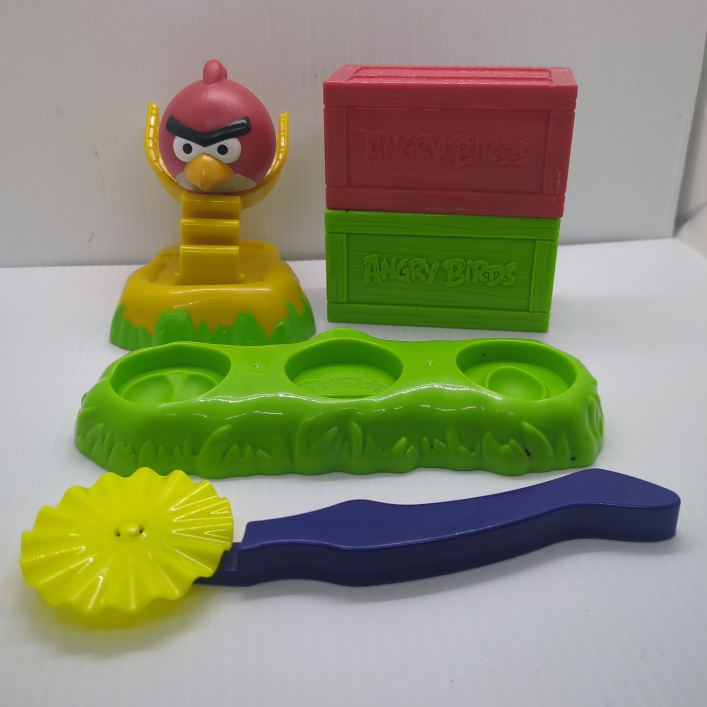 Hasbro Angry Birds Play-Doh Build 'N Smash Playset 2014 Lot Replacement Pieces