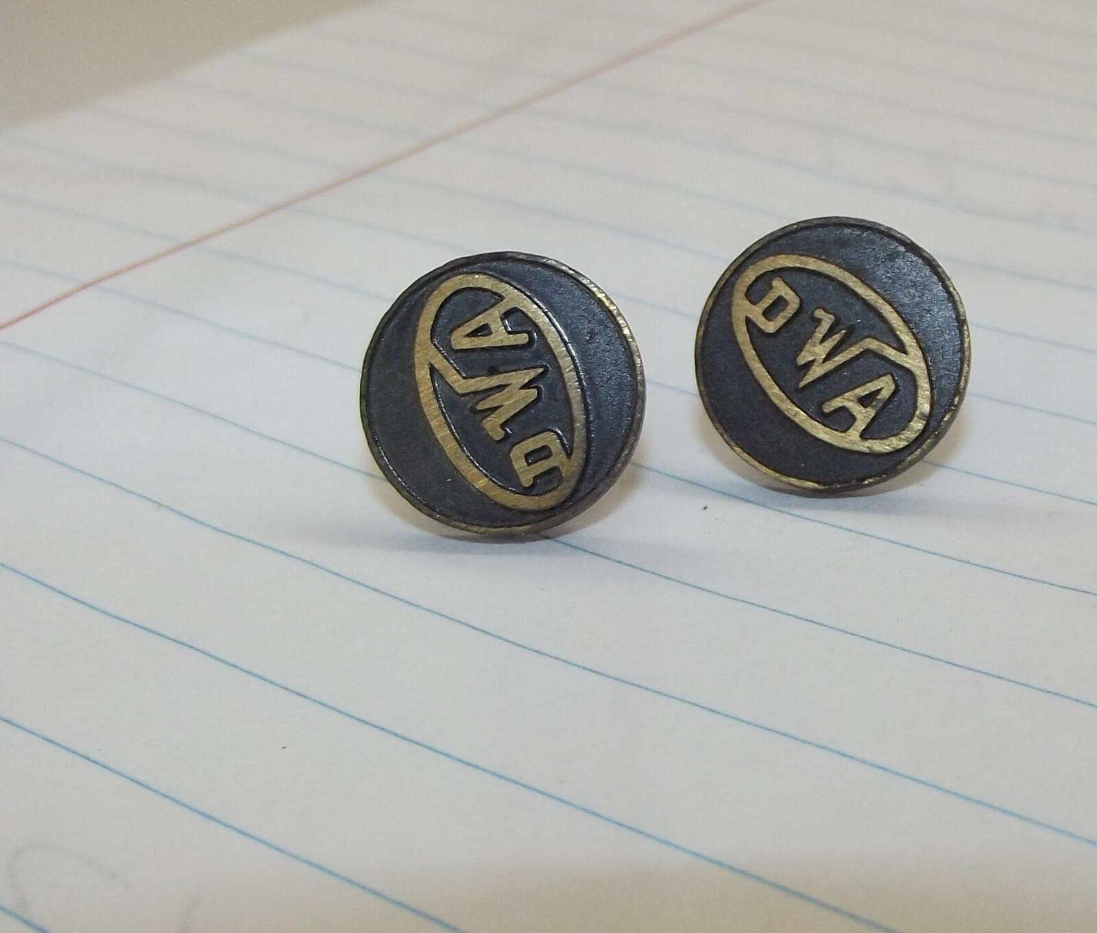 Dan Wesson Grip Escutcheon - NEW - Pair    (#Z-447)