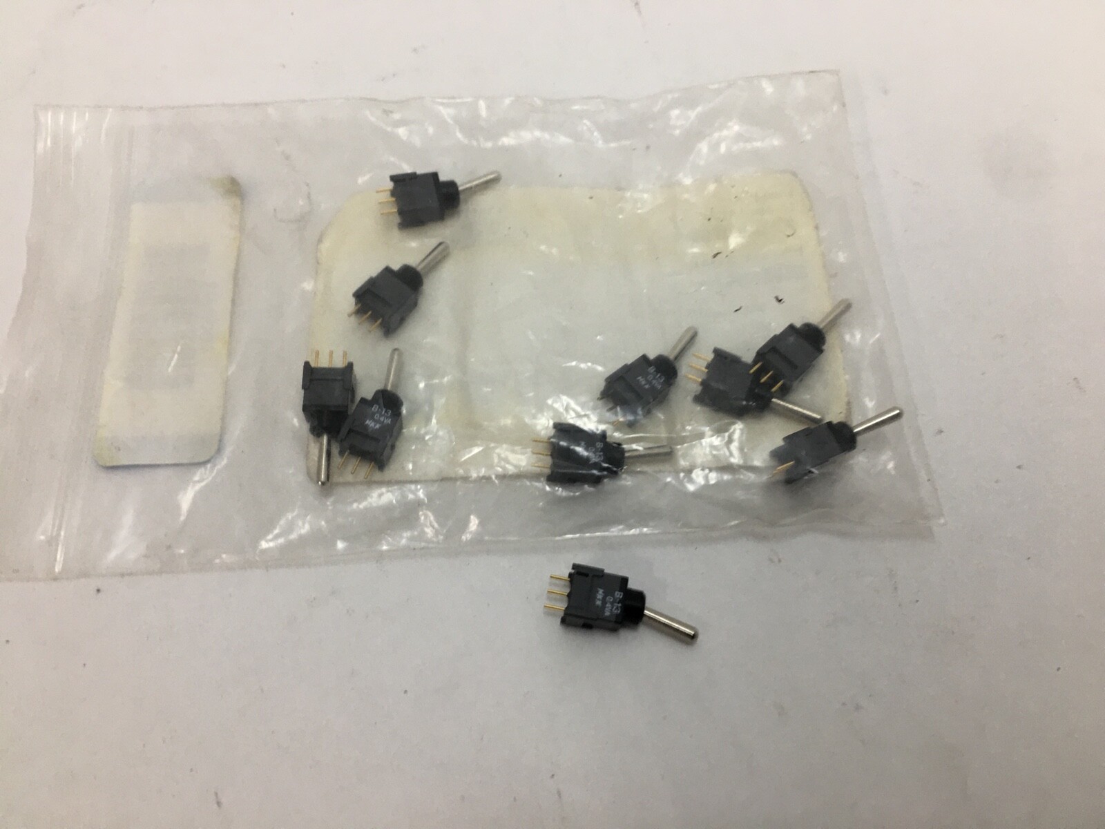 NKK-633-B13AP Toggle Switch on/off 633B13AP B-130.4VA 10 pcs