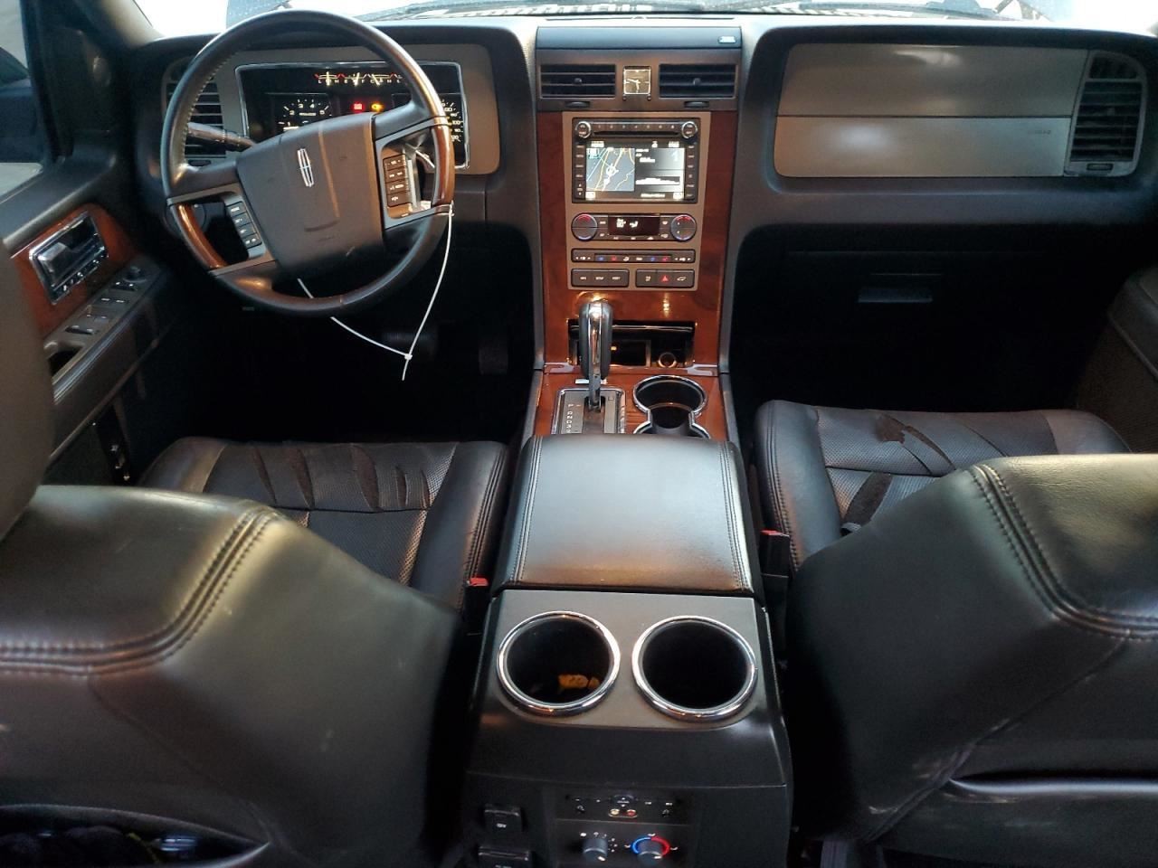 NAVIGATOR 2014 Glove Box 4979634