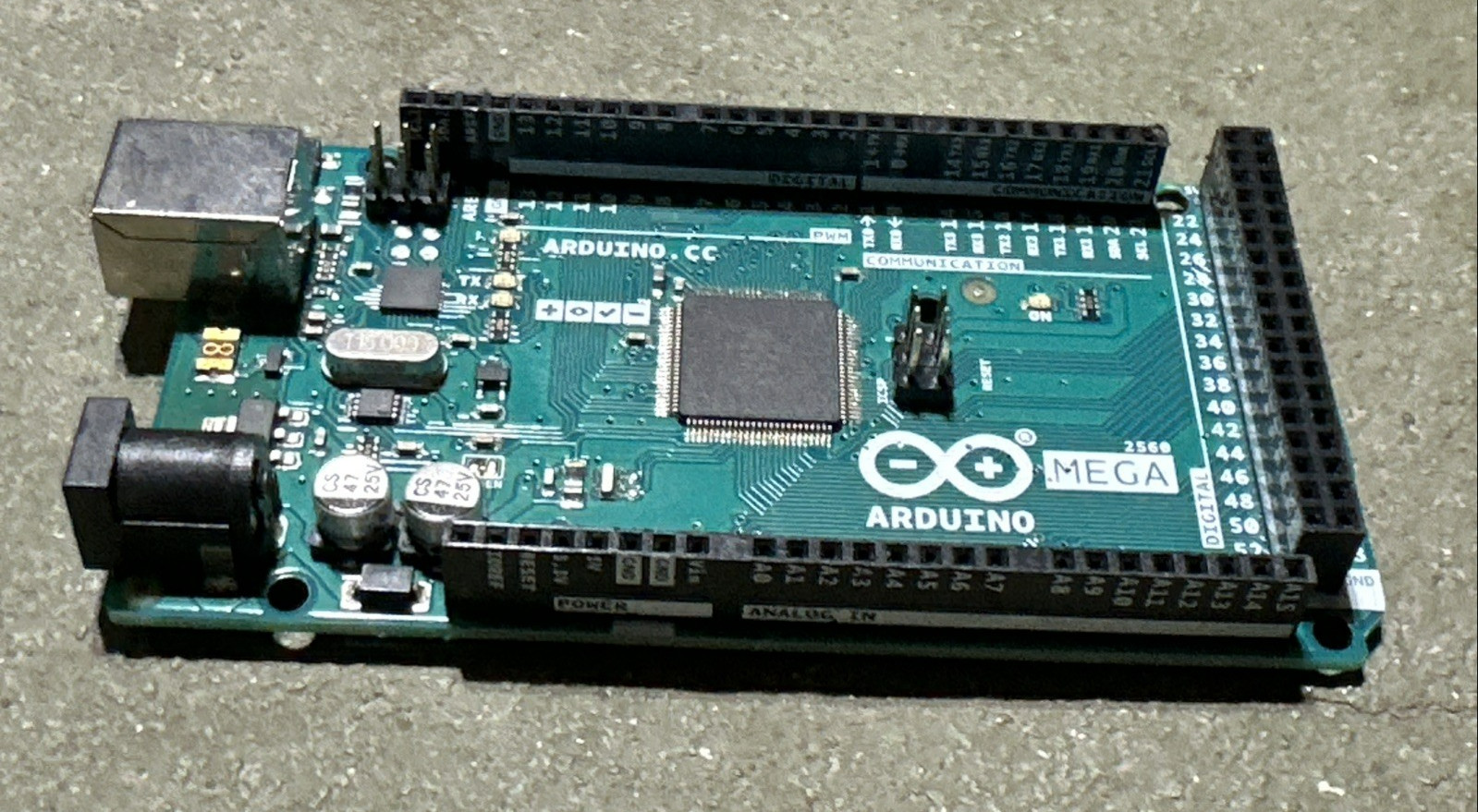 ARDUINO MEGA 2560 MICROCONTROLLER CIRCUIT BOARD