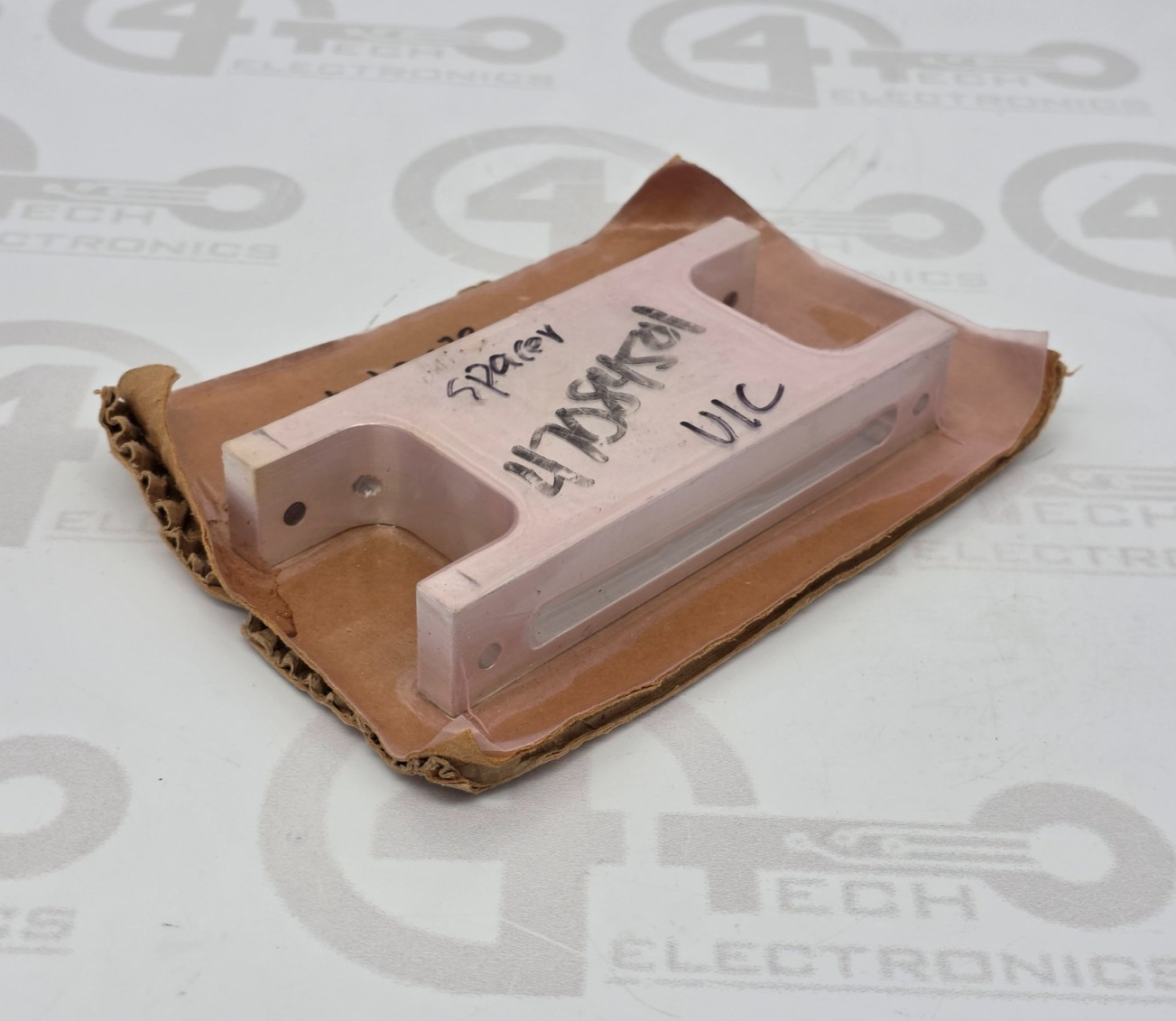 Universal Instruments Spacer 47084501