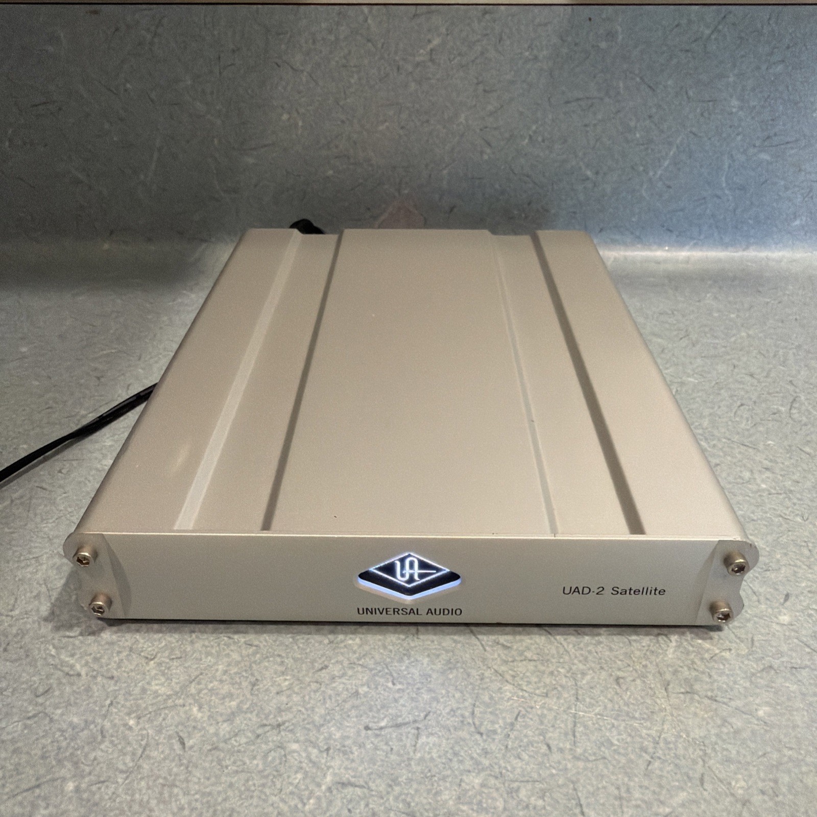Universal Audio UAD-2 Satellite Duo Core Firewire 800/400 DSP Accelerator