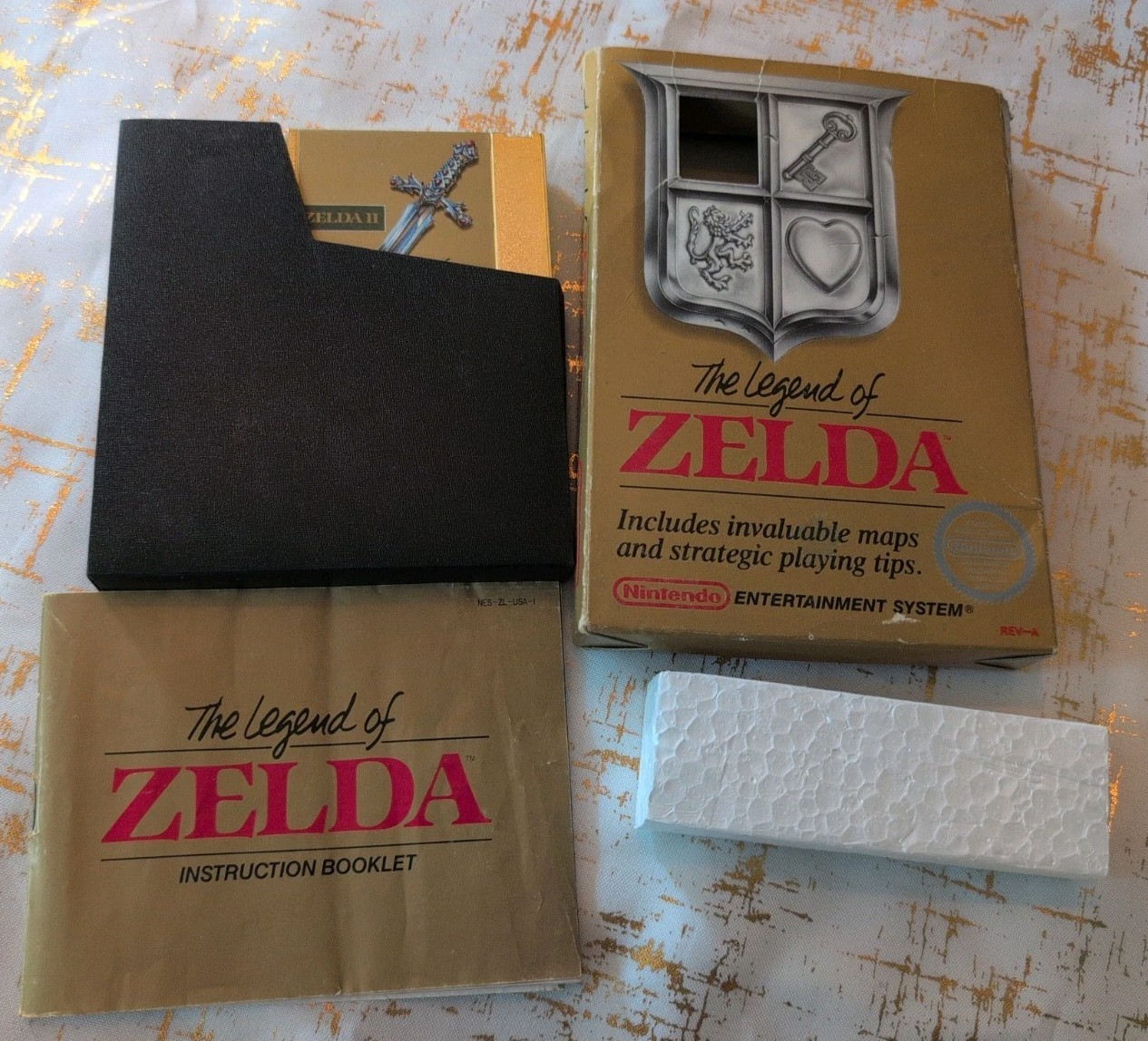 NES The Legend Of Zelda Manual Box Game Cartridge Video Game Nintendo VTG