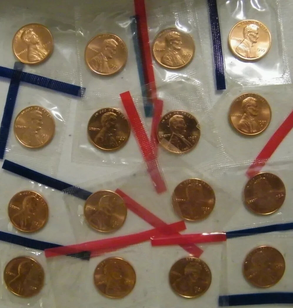 1980~1981~1984~1989 PD Lincoln Cents in mint Cello  16 Uncirculated Coin Set.