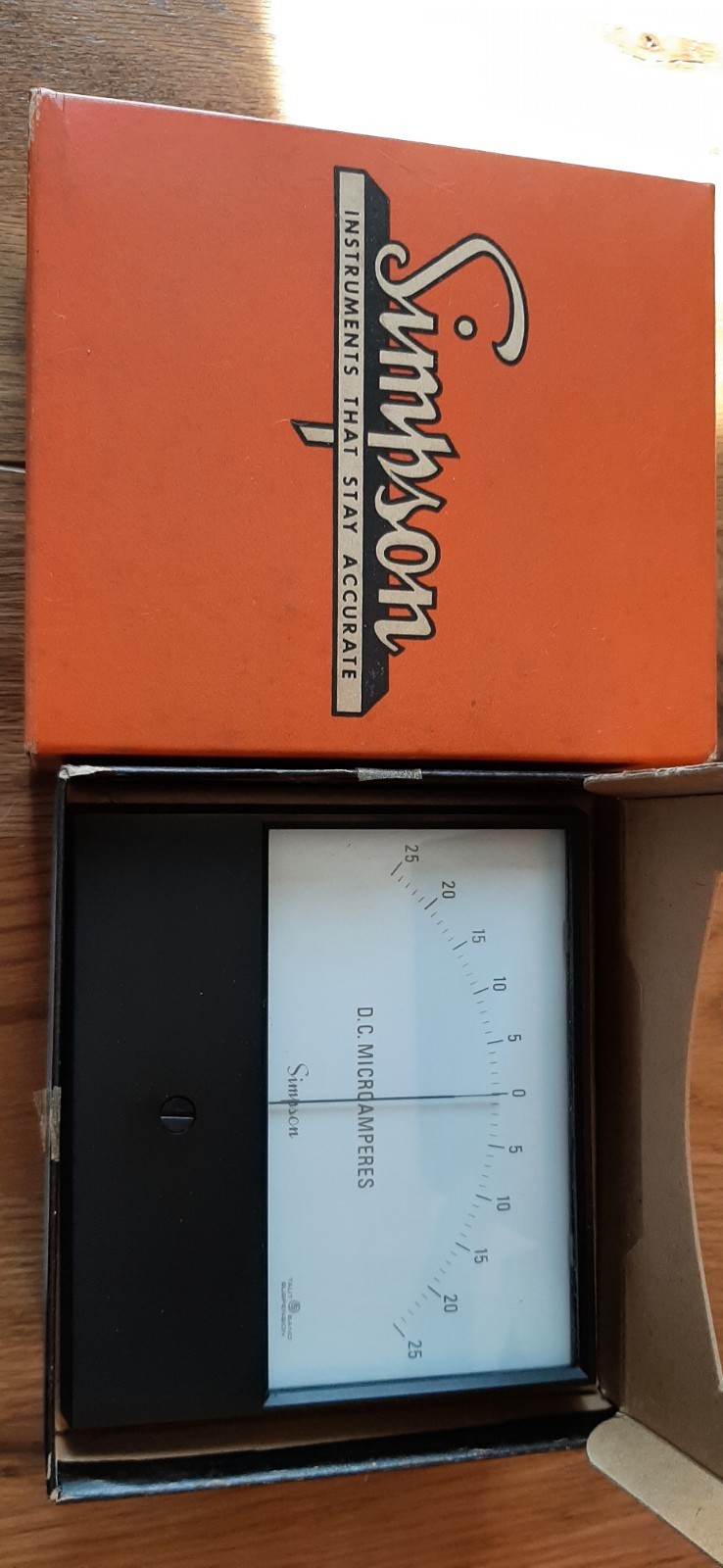 SIMPSON 17596 / Model 2124 T (NEW IN BOX)