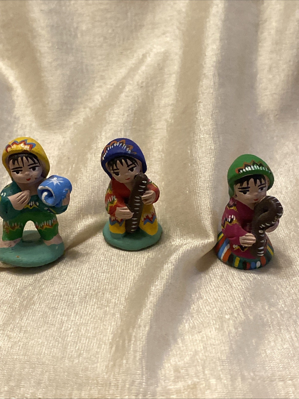 VTG Peru Nativity Set 9 pc Figures & Base Handmade Clay *Read* missing 2