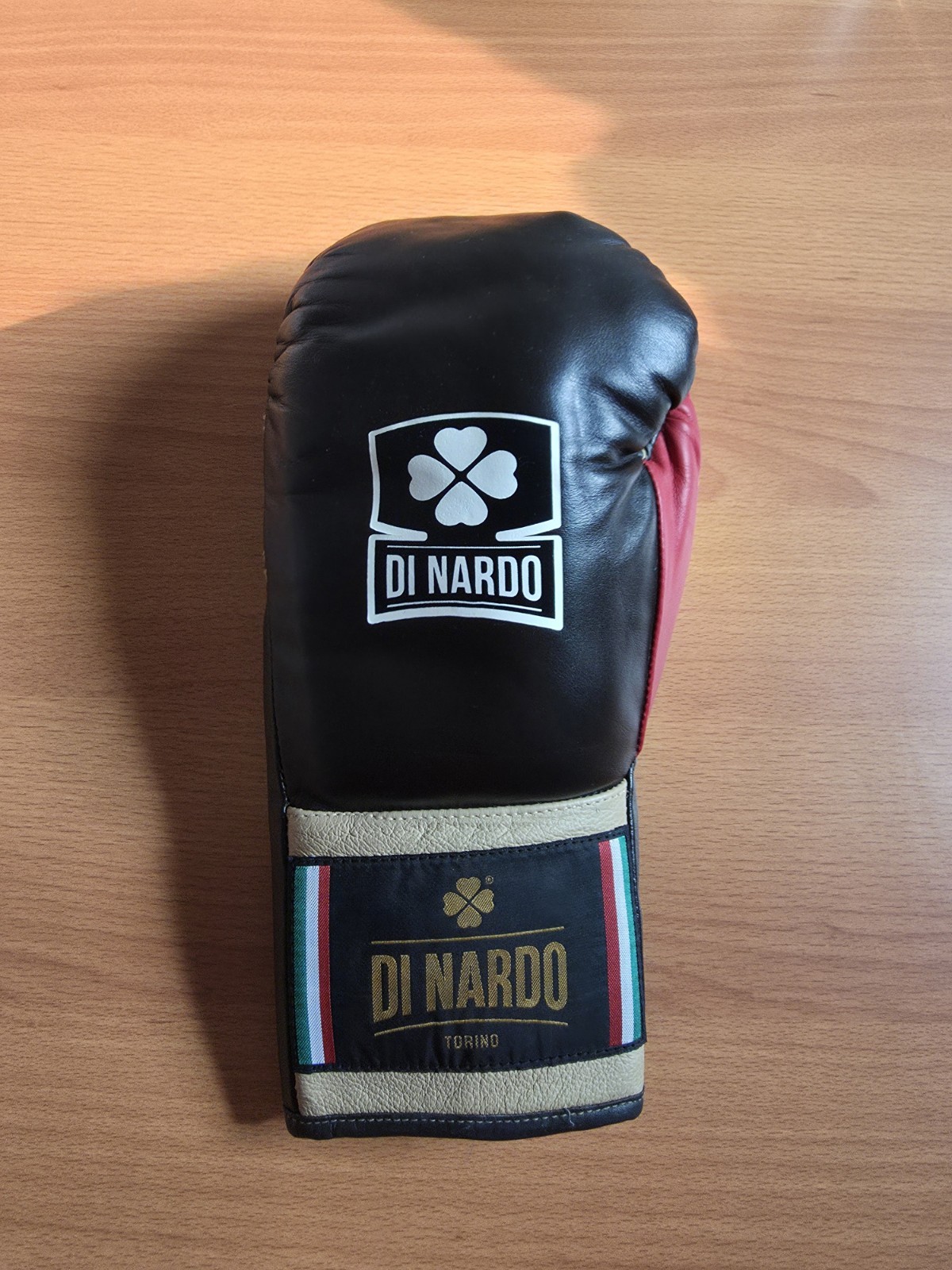 Dinardo Boxing Gloves 10oz Left Gloves