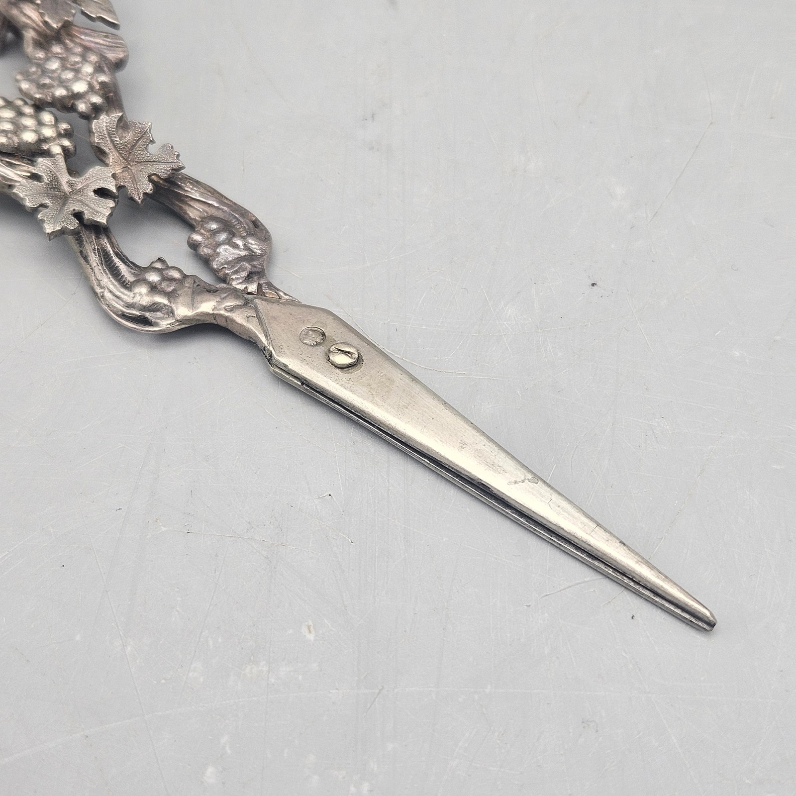 Dutch 833 Silver Grape Shears