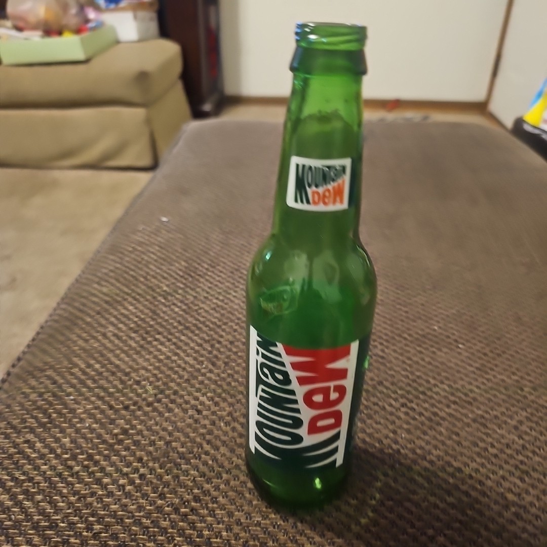 Vintage Mountain Dew Green Glass Bottle. Empty Bottle. 12 Fl Oz.