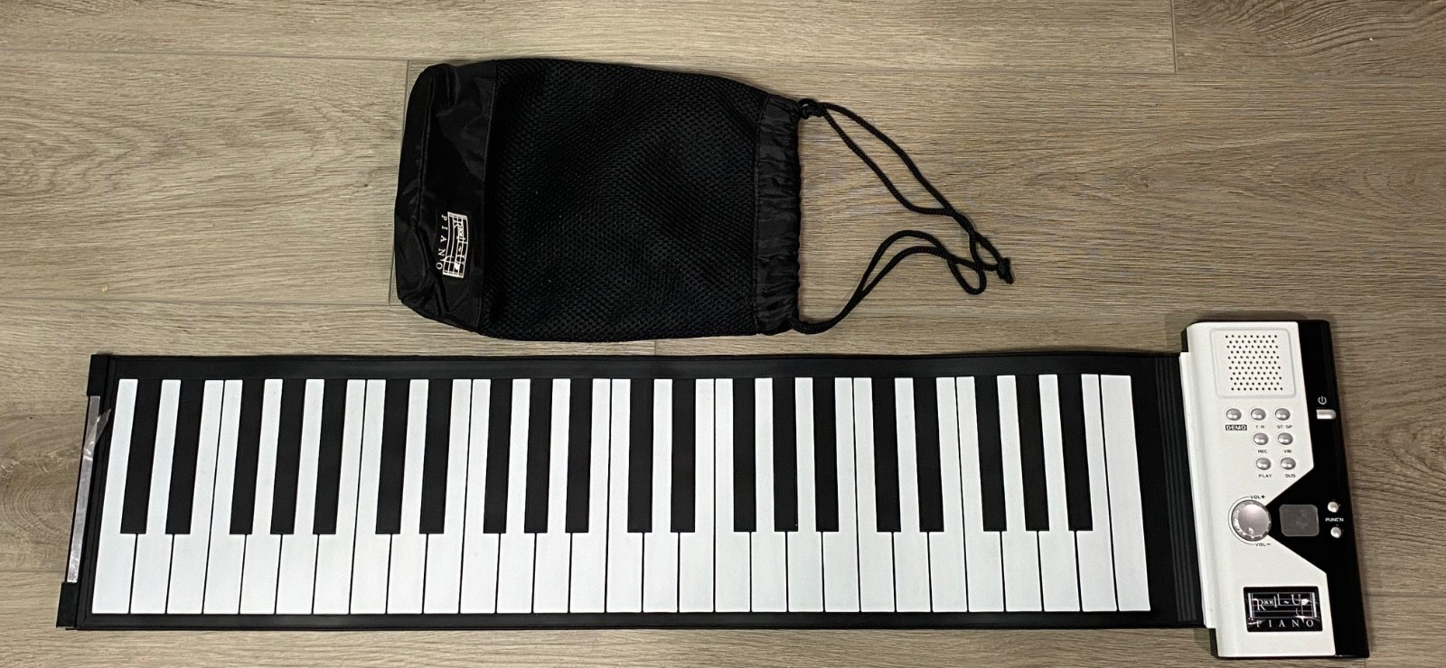 Portable Electronic Roll-Up Piano with 49 Keys
