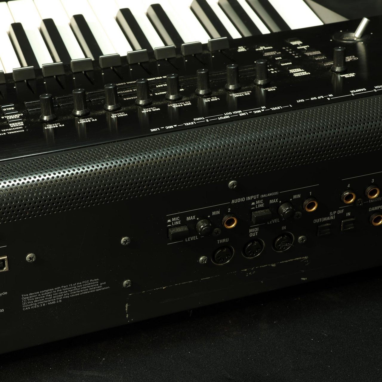 Korg Kronos 2 73-Key Music Workstation Electronic Keyboard