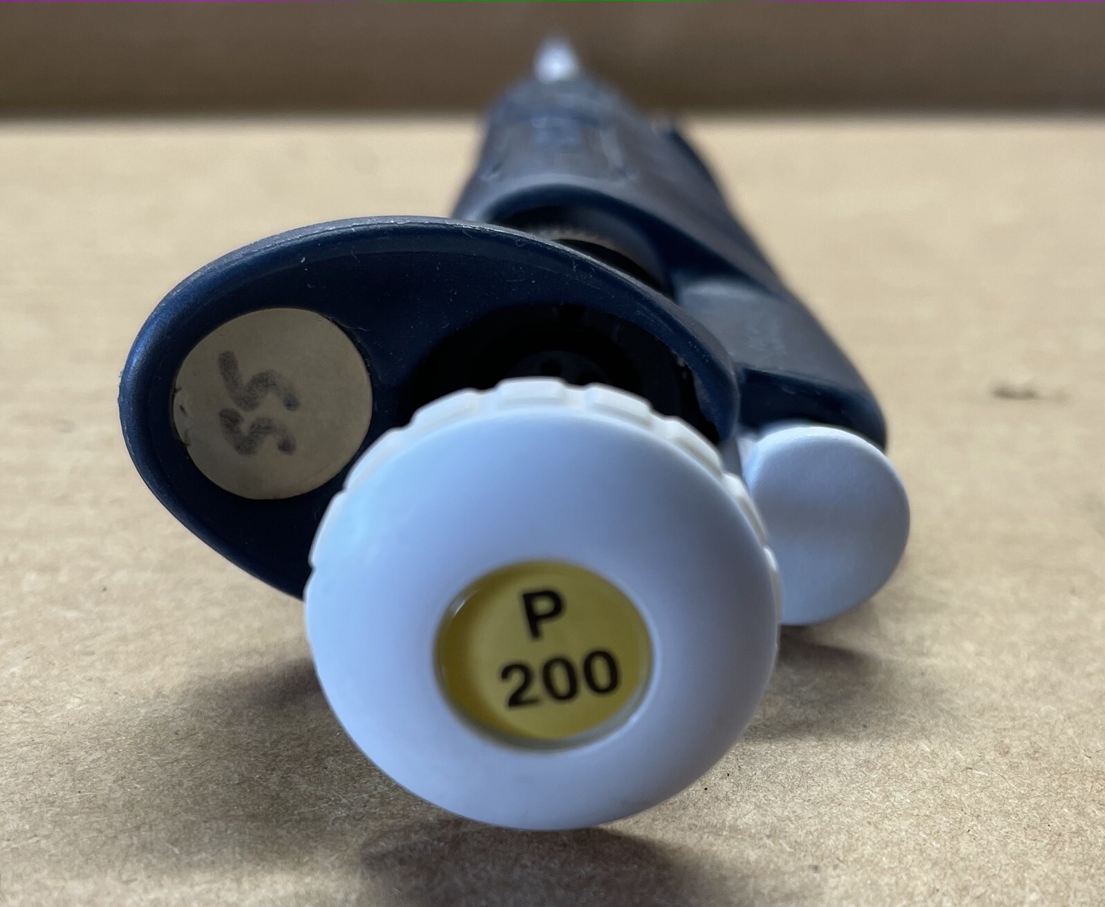 Gilson Pipeteman, P200 Pipette, 20-200 µL Variable Volume, Manual Pipettor