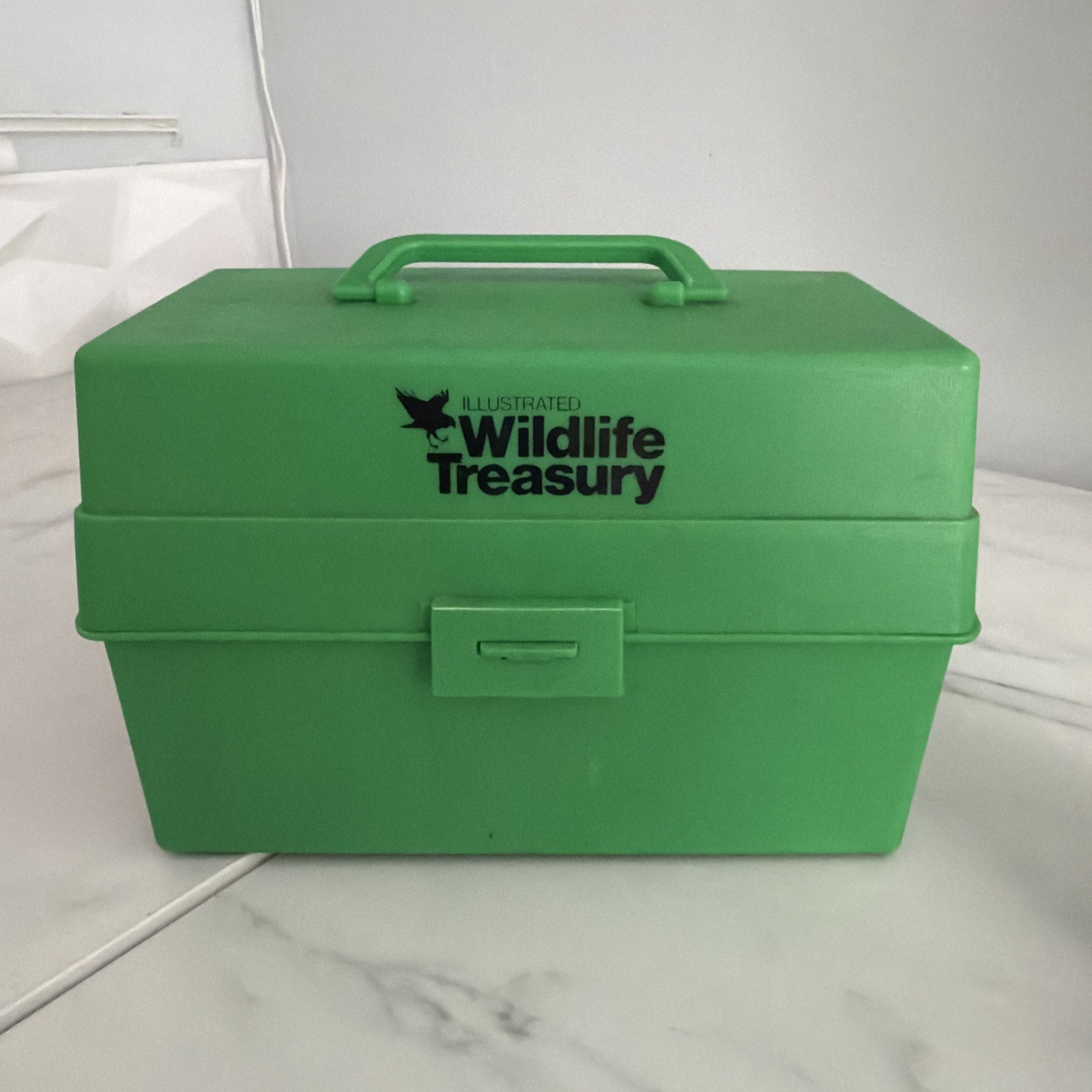 Vintage Illustrated Wildlife Treasury Box 1970s Animals 600+ Animal Fact Cards