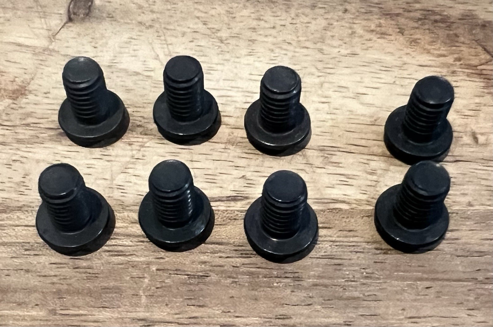 Pack Of 8 CATCH,BASE LATCH (V2-AC-103), INC. SCREWS - RIC60512