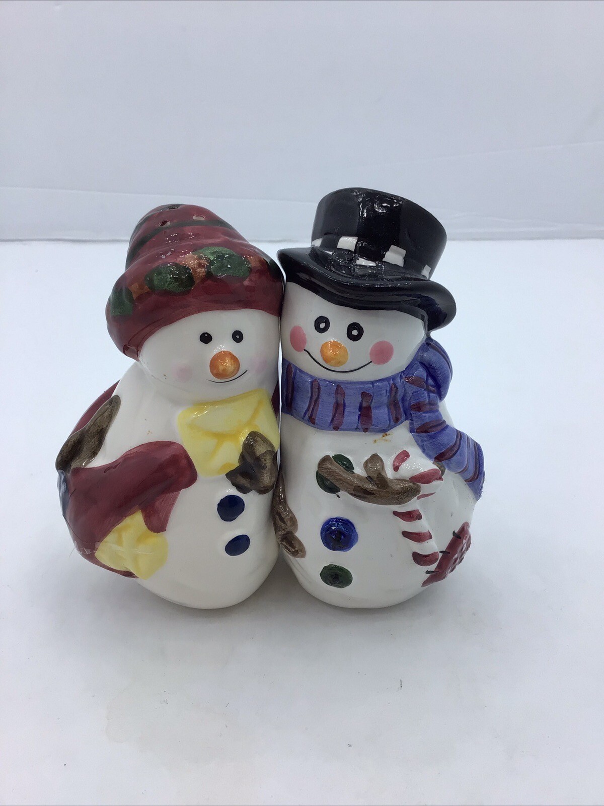 Hugging Snowmen Ceramic Salt and Pepper Shakers