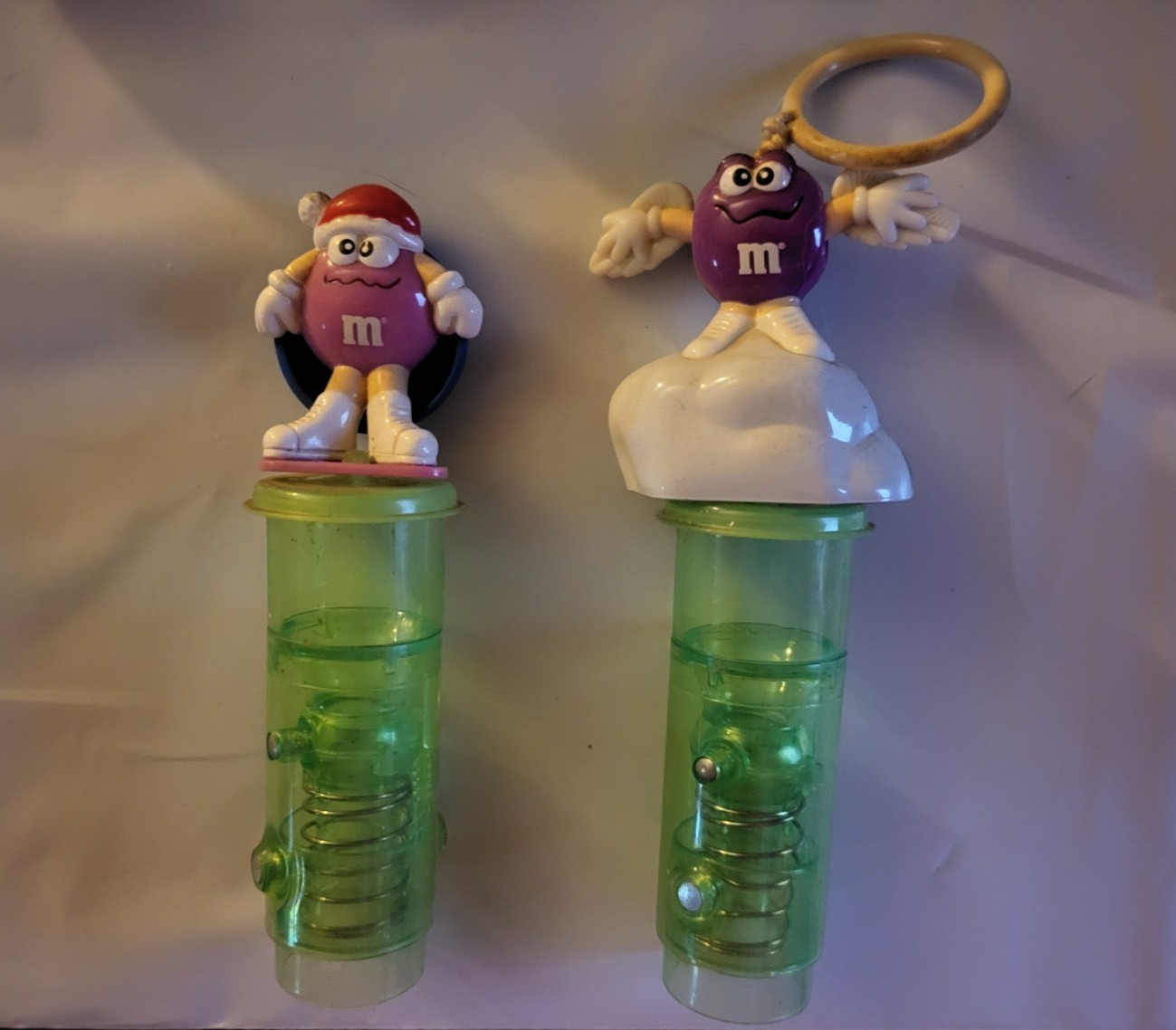 M&M - 2 POGO DISPENSERS