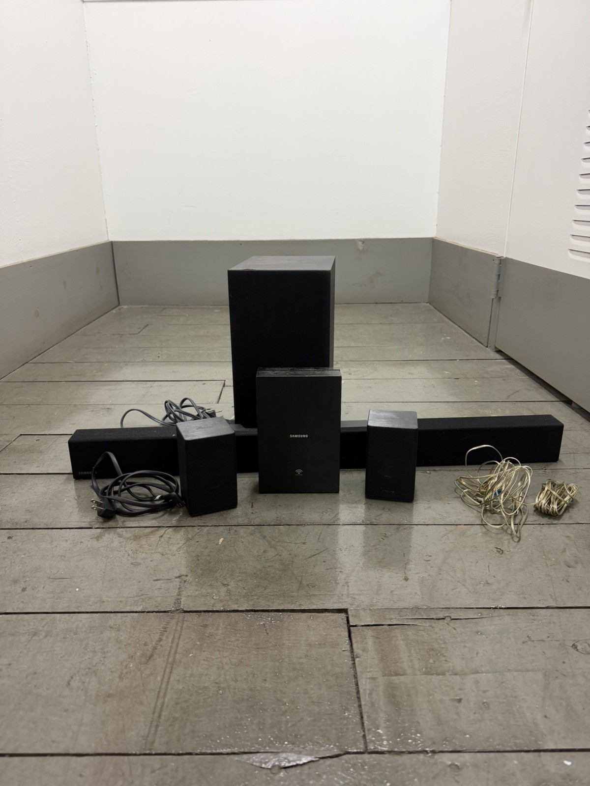 SAMSUNG HW-Q67CB 5.1 SURROUND SOUND SETUP (P18027405)