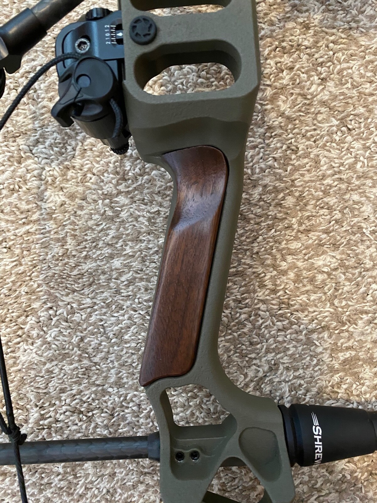 CUSTOM Side Plates for Mathews Bows 2019 - 2023 (RH; Dark Walnut)