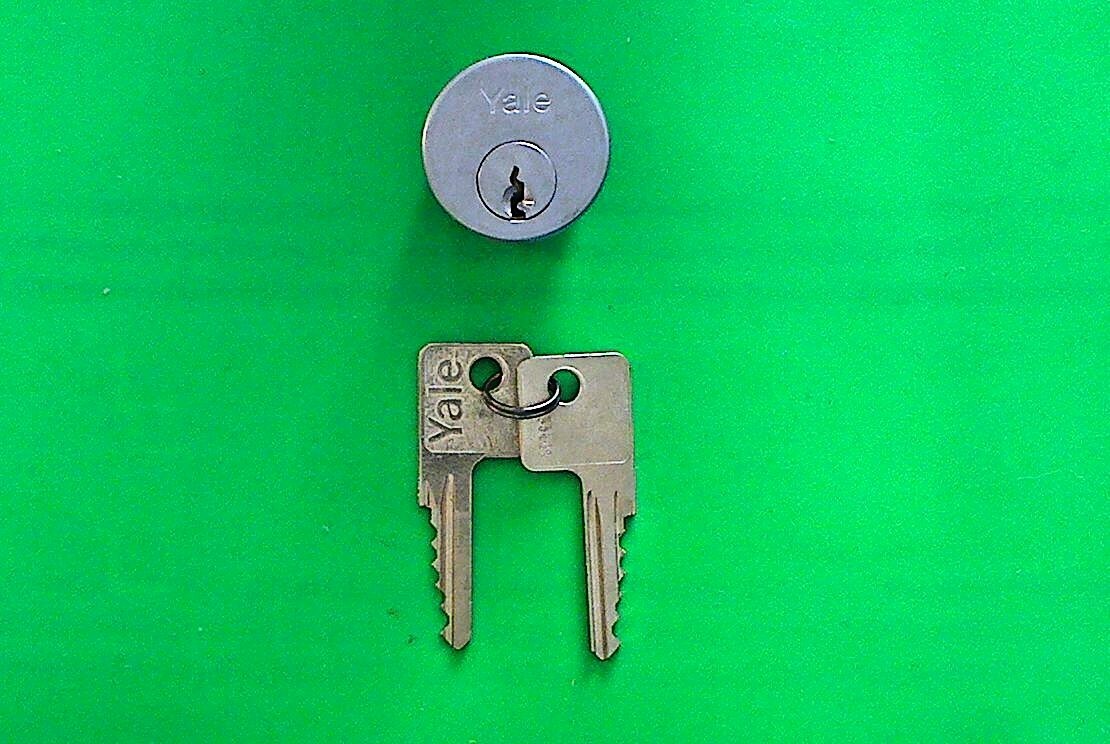YALE LOCK 1152 6-PIN MORTISE ORIGINAL CYLINDERS 26D W/2 KEYS NEW NOS