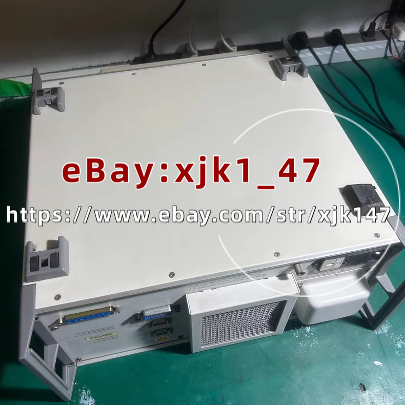 Fluke 5500A Multi-Function Calibrator Fluke 5500A at stock/xjk