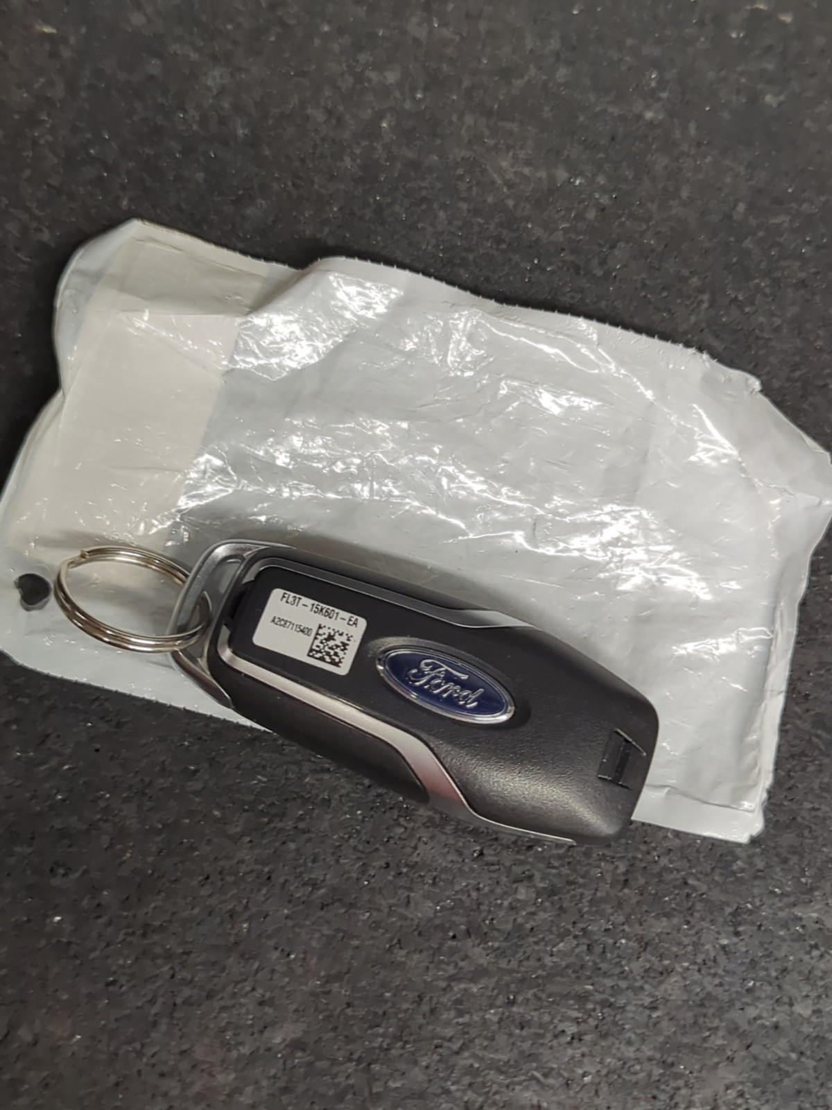 (1) New OEM Genuine Ford FOB Key Remote 2015-2017 F150 F250 F350 FL3T-15K601-EA