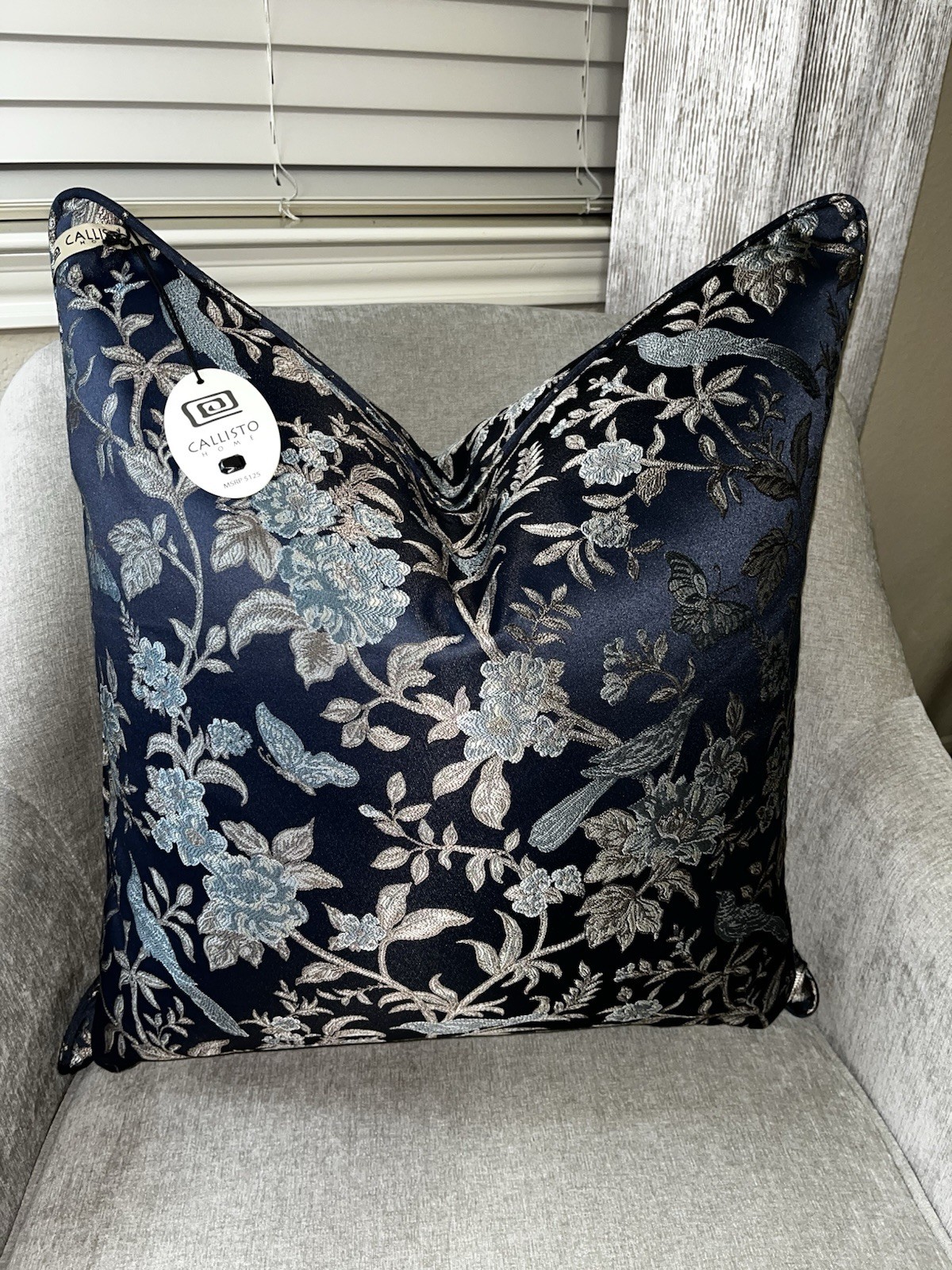 1-NWT CALLISTO HOME BLUE METALLIC SILVER BIRD FLORAL DESIGN DECORATIVE PILLOW