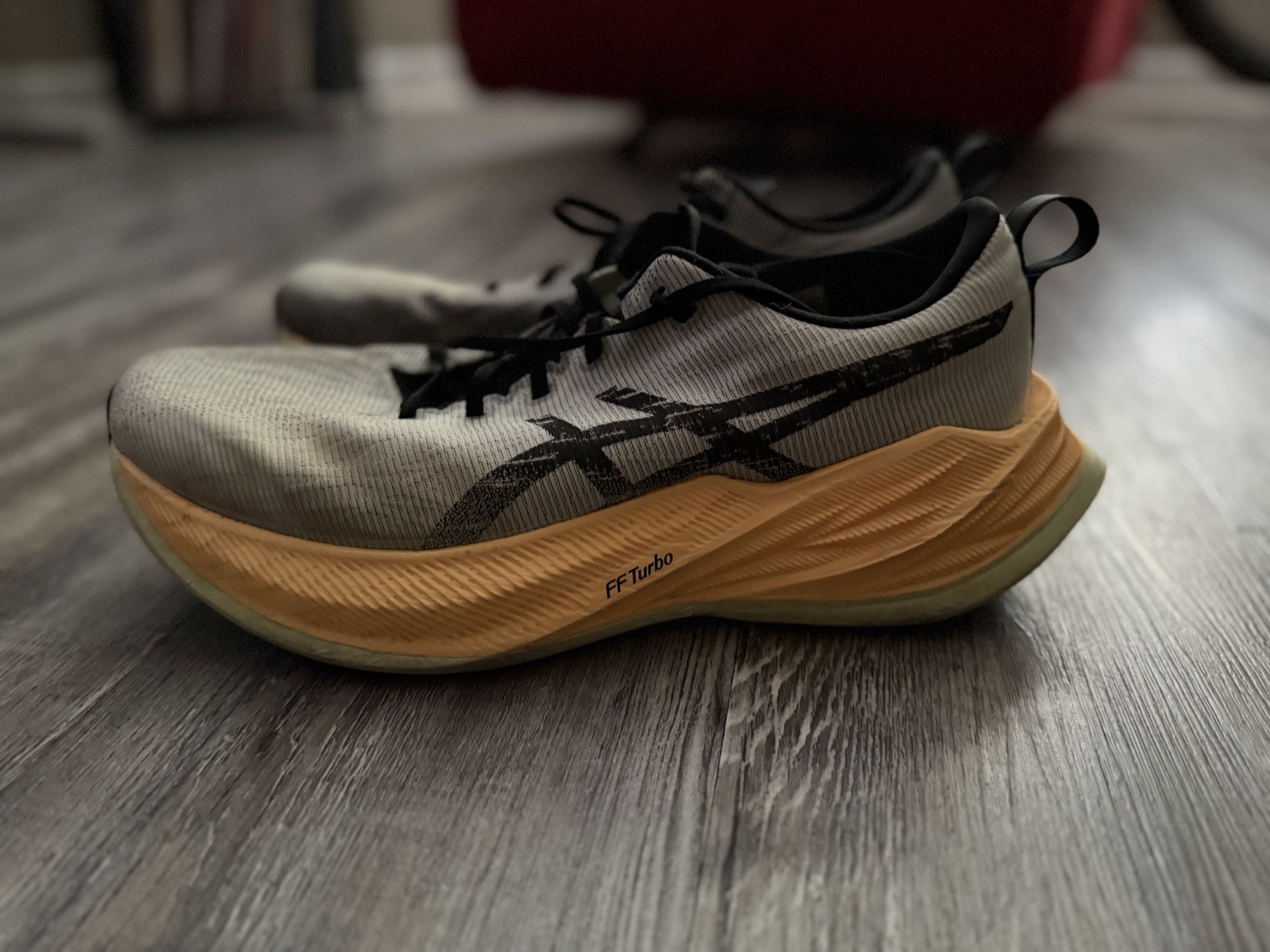 ASICS Superblast 10.5