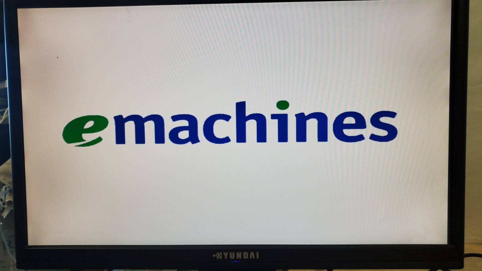 Vintage eMachines eTower 600is Celeron - Boots
