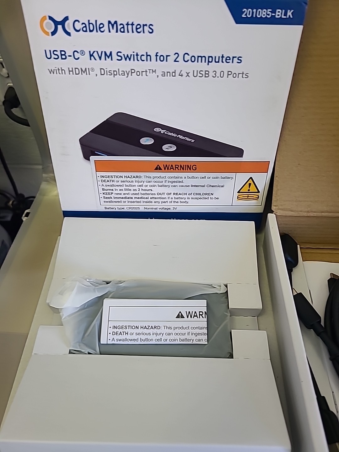 Cable Matters Dual 4K 60Hz USB C KVM Switch 2 Computers/KVM Switch USB