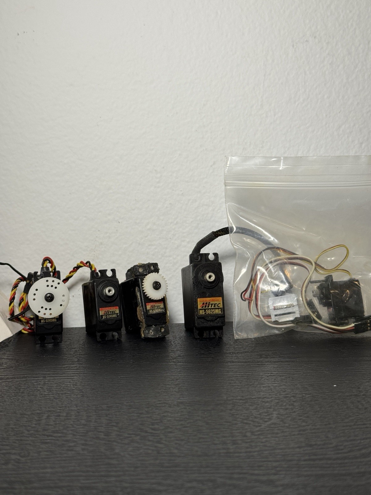 Hitec Servo Lot HS-5625MG HS-5245MG (x3) HS-65MG Digital Metal Gear RC Servos