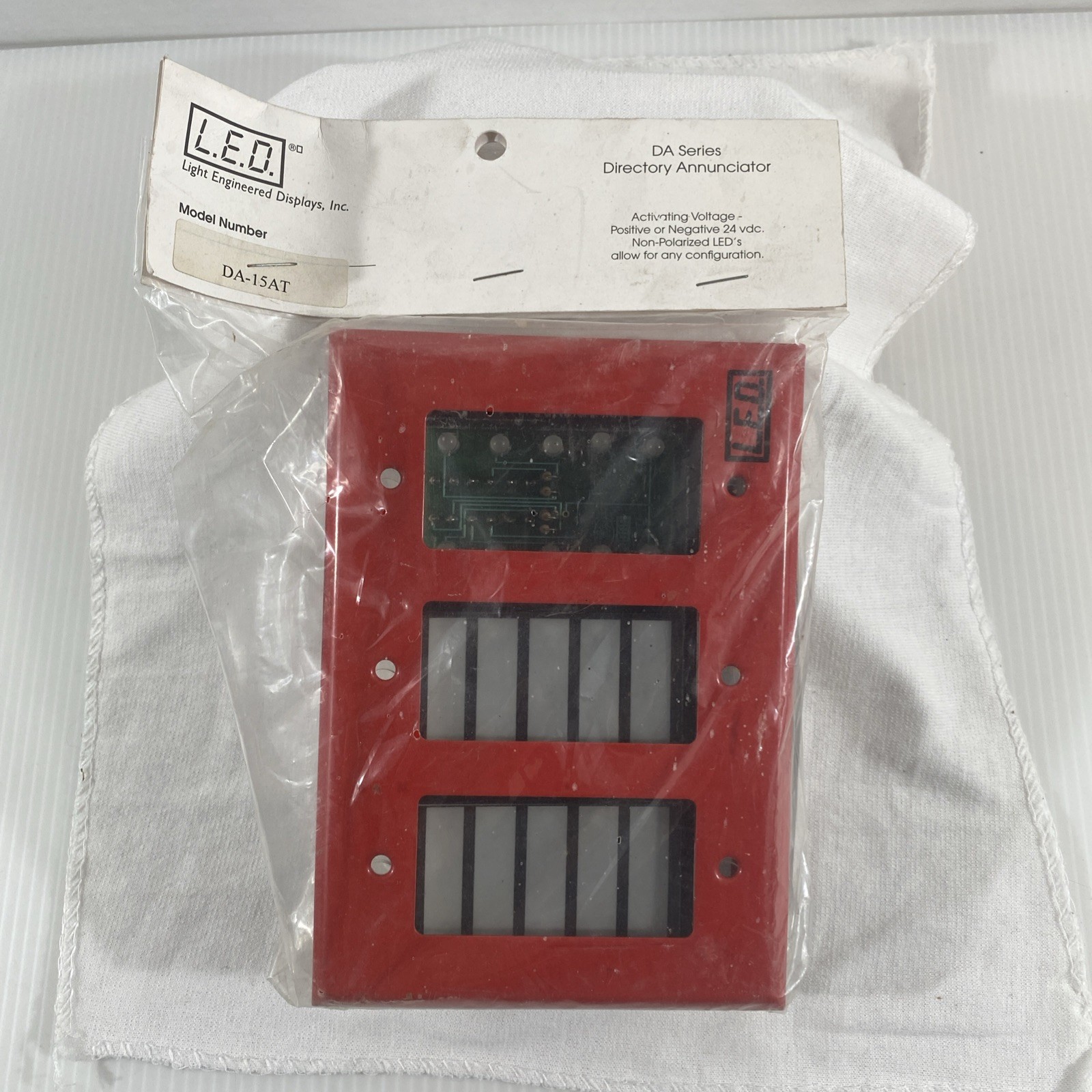 Light Engineered Displays DA-15AT 15 Zone Directory Annunciator New