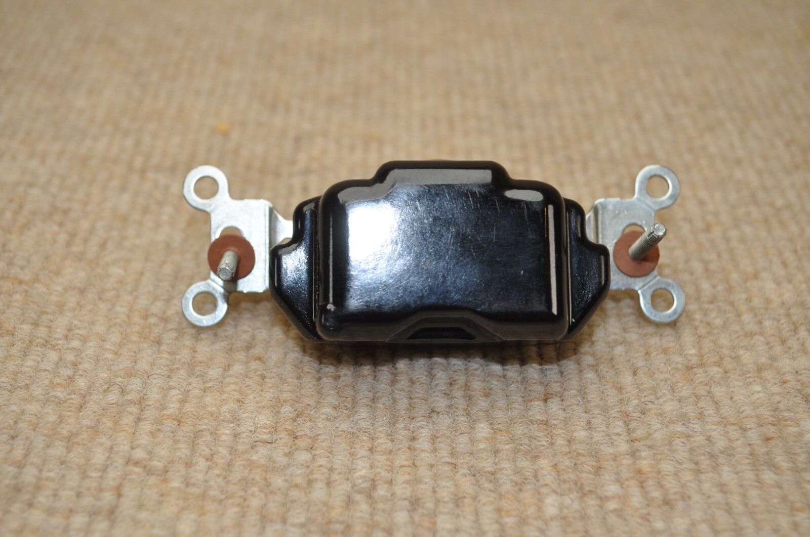 General Electric Single Pole Flush Tumbler Switch Top Wire #GE5041-1, 10A 125V