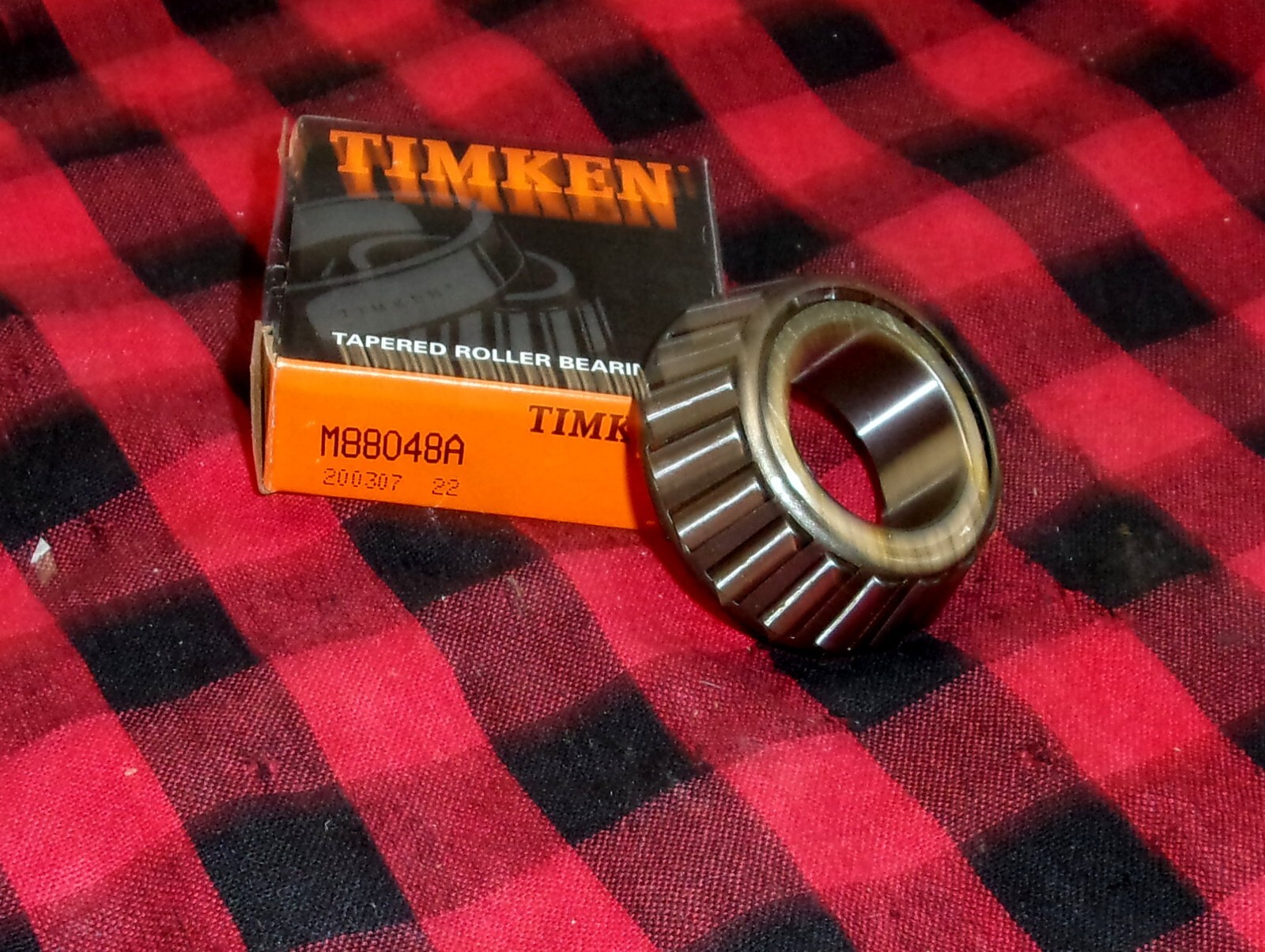 TIMKEN ROLLER BEARING CONE M88048A NEW