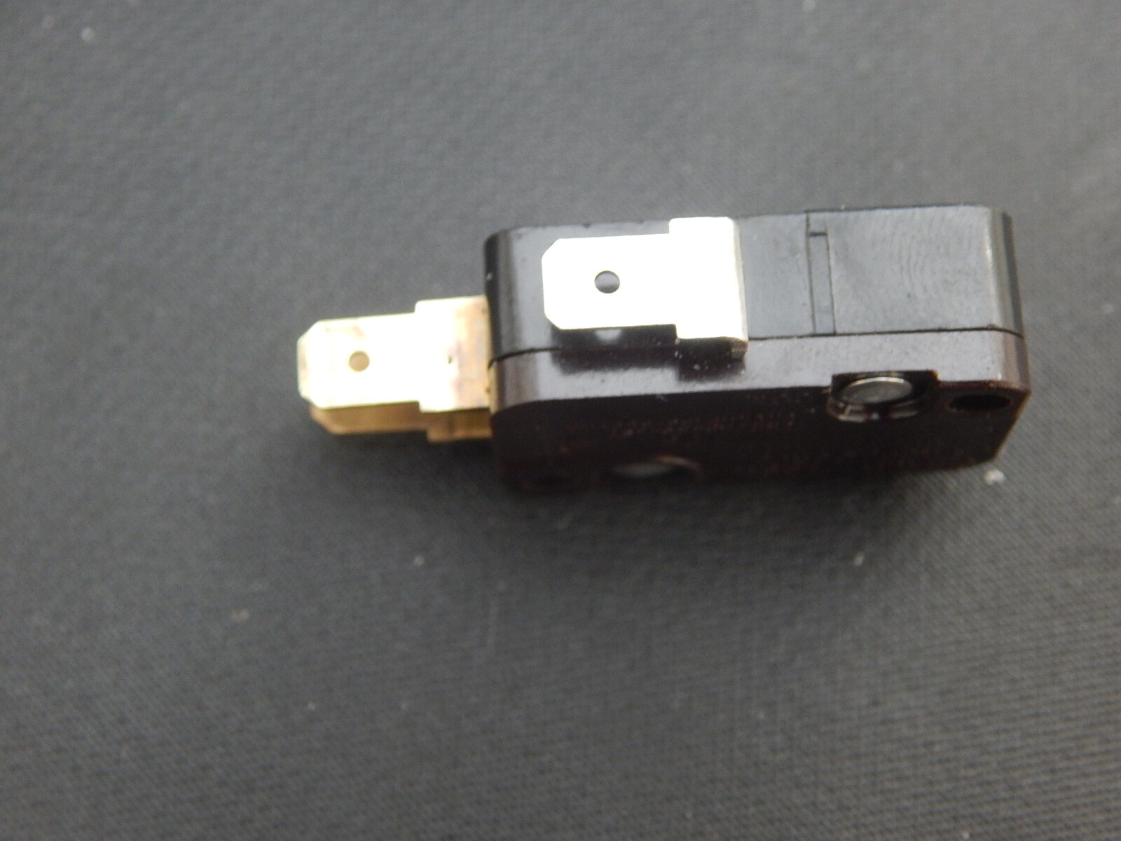 CHERRY E23-00A SNAP IN SWITCH SPDT 3A 250V PIN ACTUATOR - USA FAST SHIPPING
