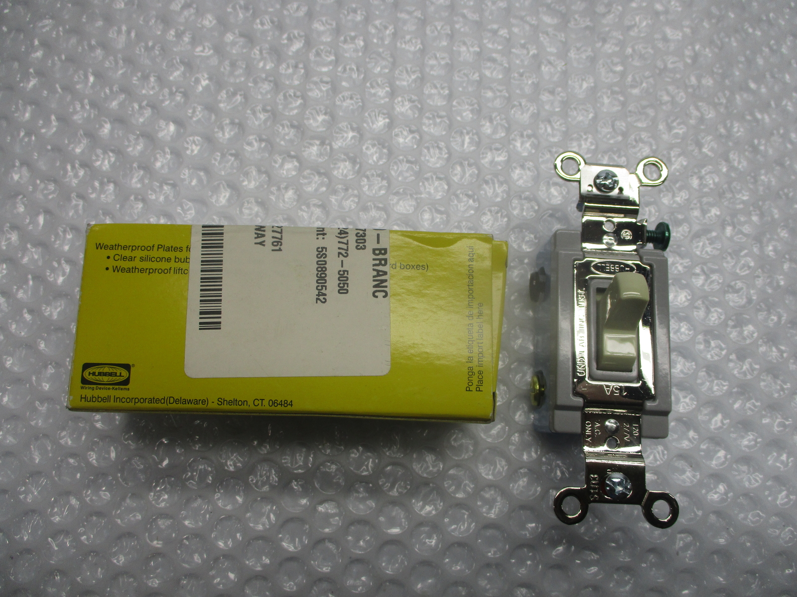 HUBBELL HBL12031 TOGGLE SWITCH NSMP