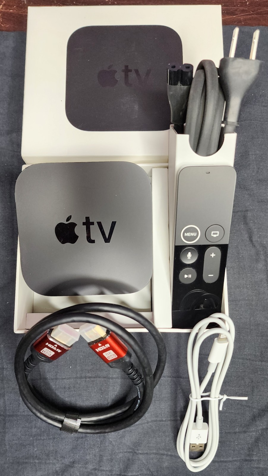 Apple TV 4K 32GB A1842 MQD22LL/A  8K UHD HDMI SIRI Remote Lightning&PowerCable