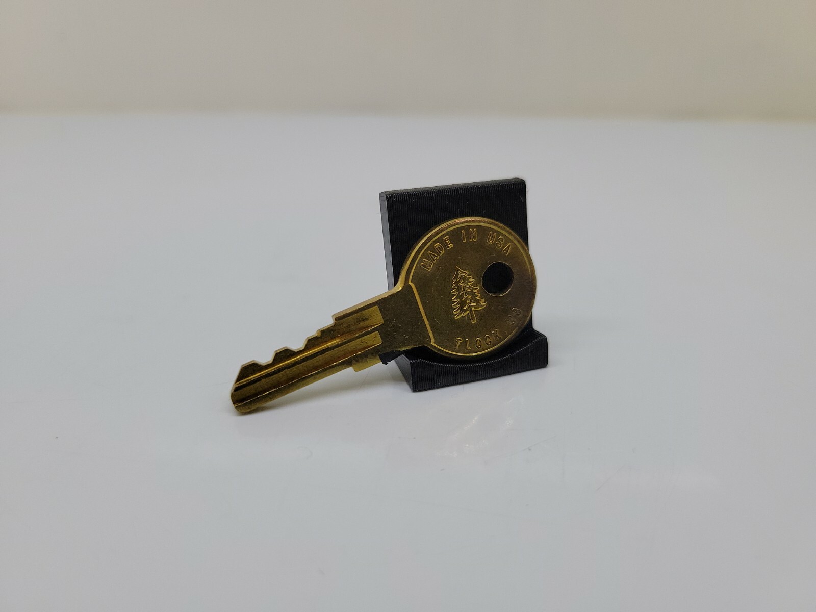 CompX Timberline Key 114T Replacement File Cabinet Desk Drawer Lock Brass Key