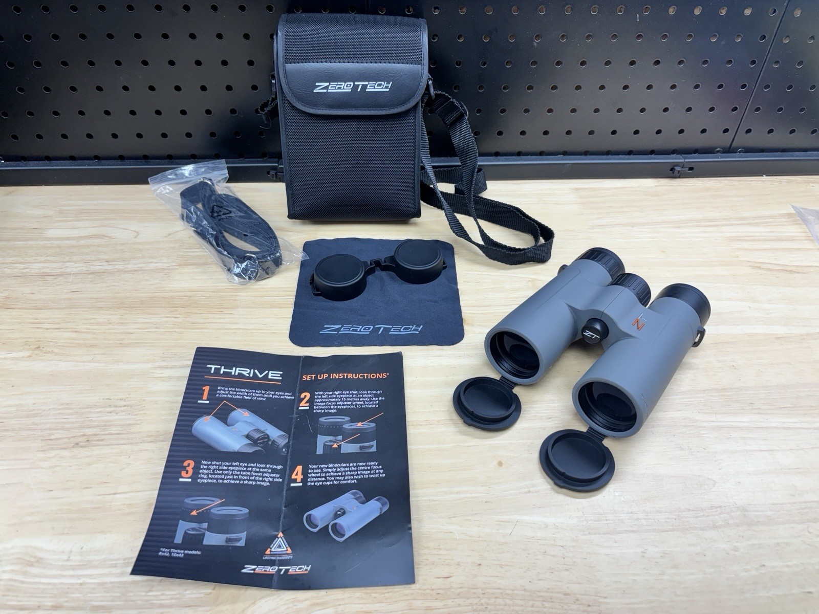 ZeroTech Thrive 10x42mm Binoculars TH1042 *NEW*