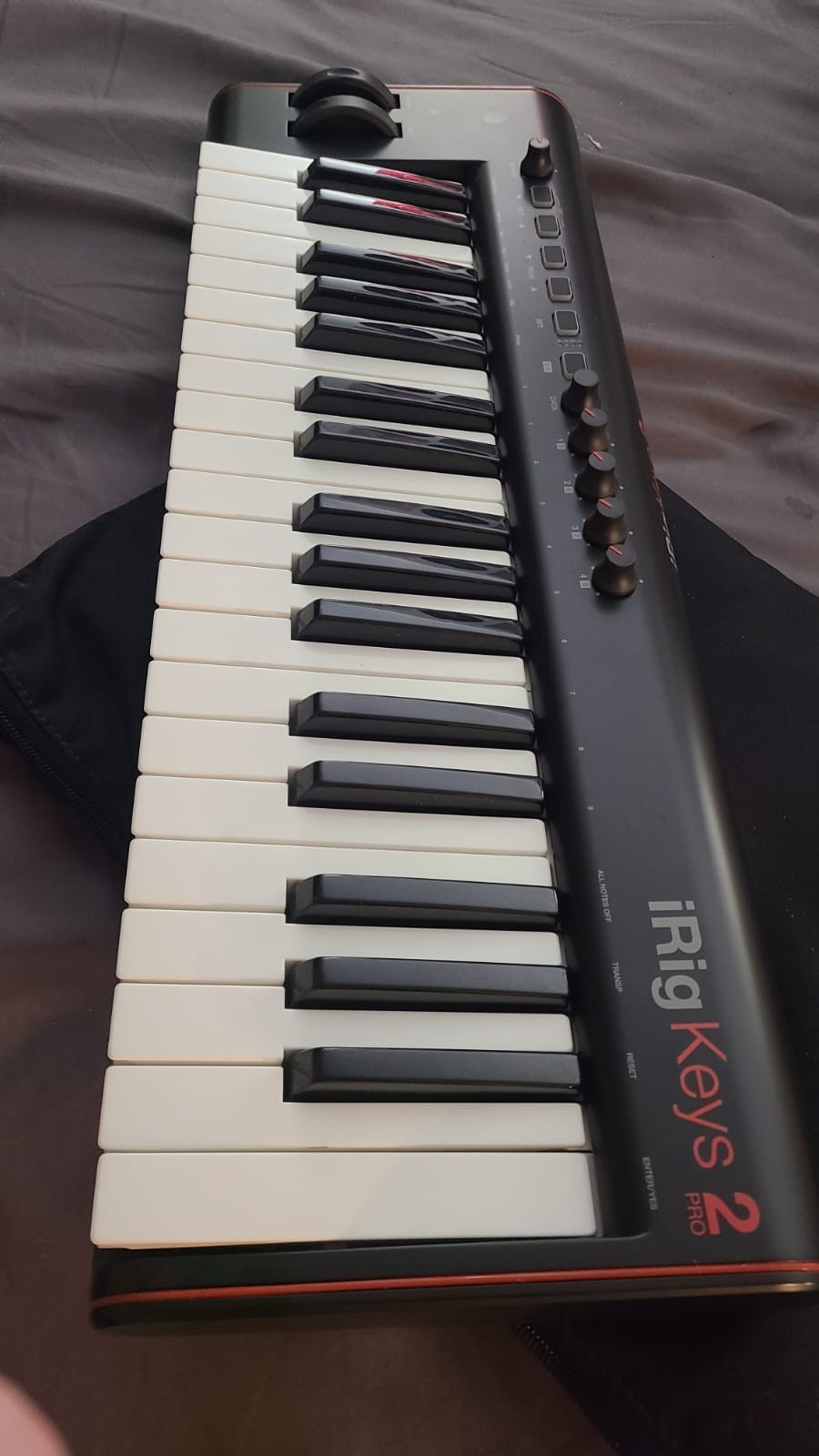 iRig Keys 2 Pro Full-Sized 37-Key MIDI Keyboard Controller With custom case