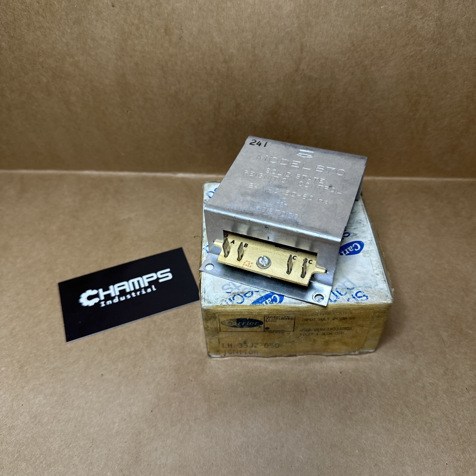 CARRIER BRYANT PAYNE LH33JZ050 MODEL 870 REIGNITION CONTROL IGNITOR , NEW