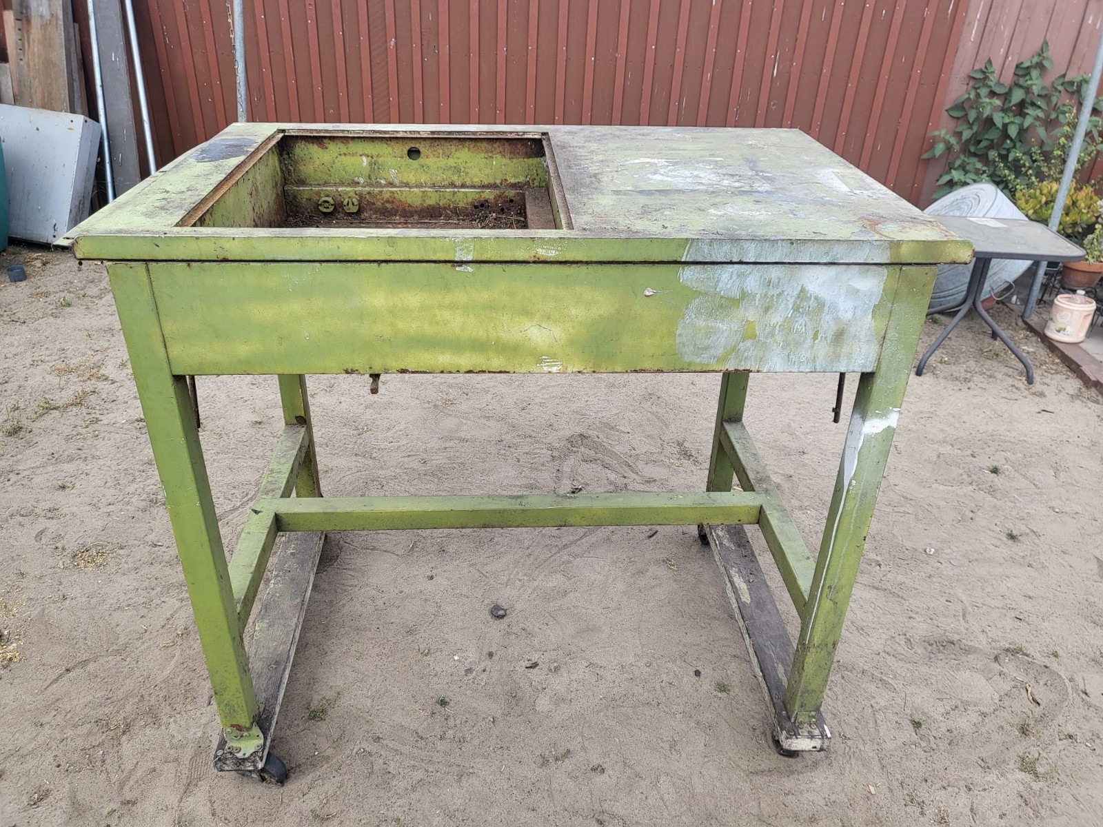 Work Table Station Tilt Top Work Area Bench Shop Garage Tools Tool On Casters