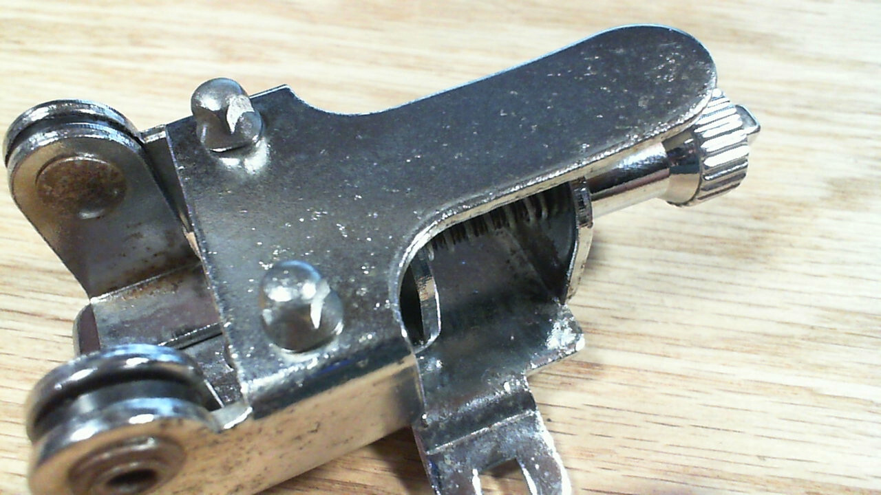 SNARE DRUM THROW OFF STRAINER and BUTT D223-98