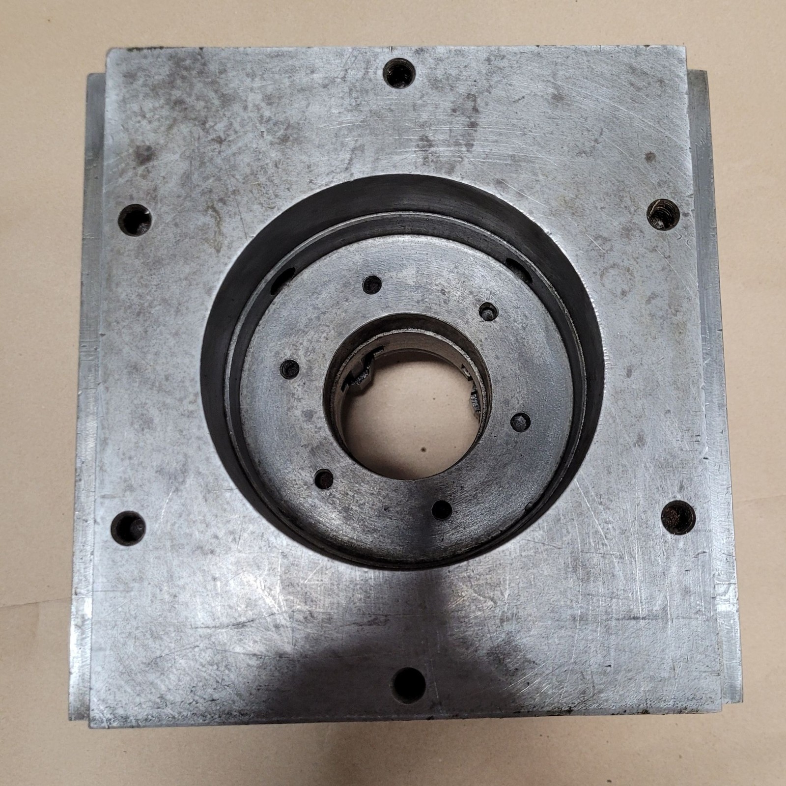 Buck – 2083R – 8'' - 3 Jaw Chuck